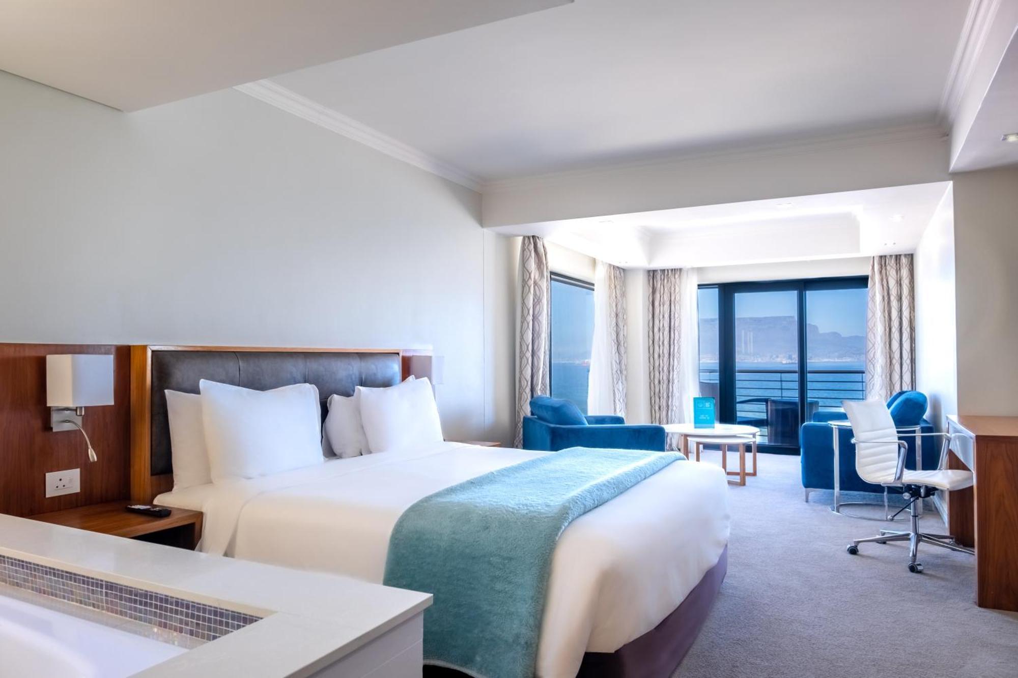 Blaauwberg Beach Hotel Bloubergstrand Eksteriør billede