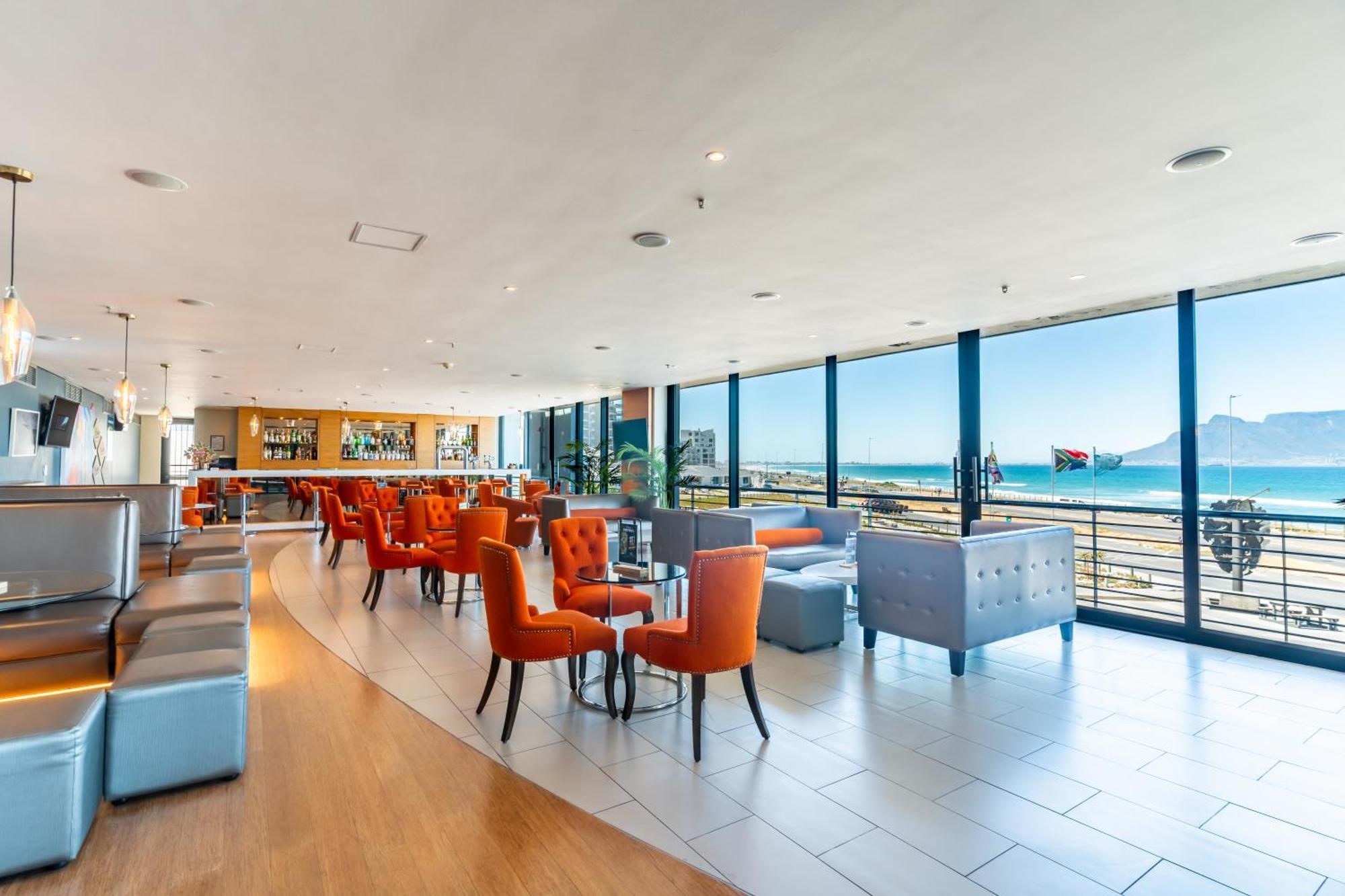 Blaauwberg Beach Hotel Bloubergstrand Eksteriør billede