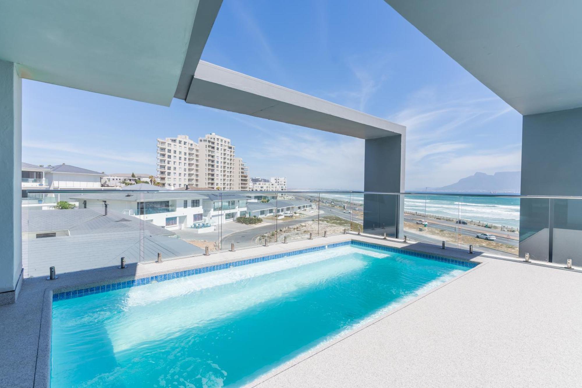 Blaauwberg Beach Hotel Bloubergstrand Eksteriør billede
